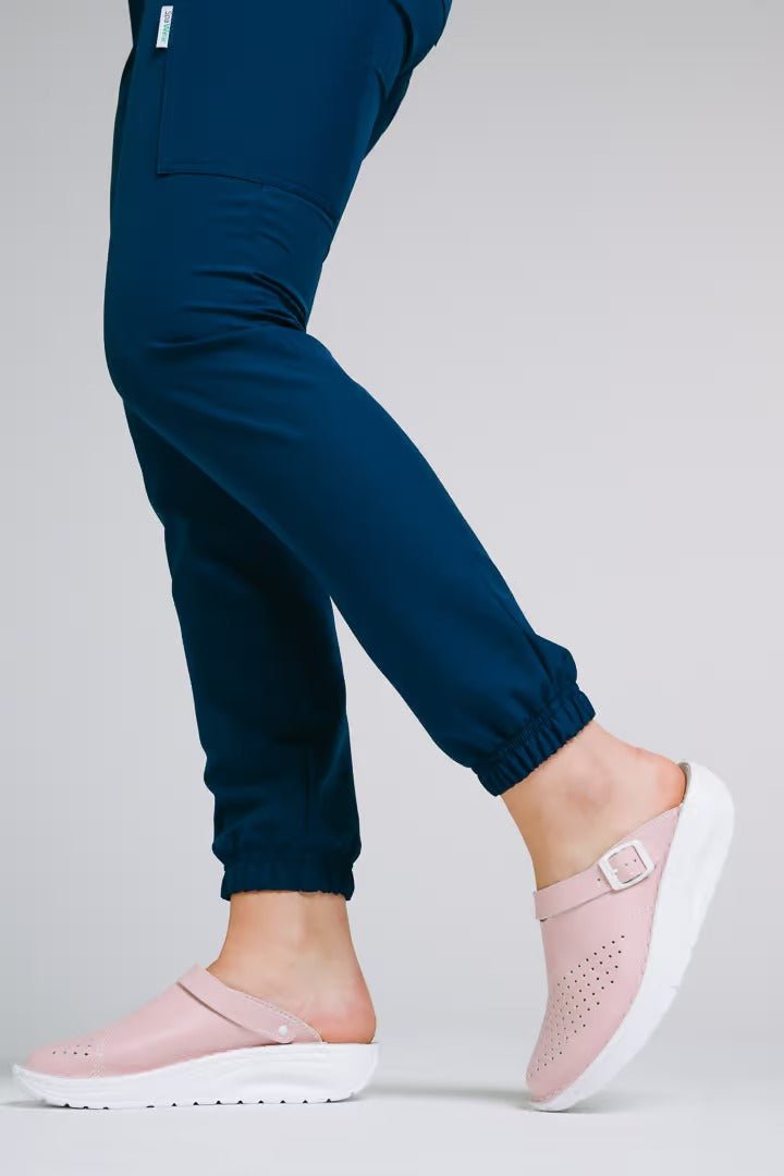 Buty medyczne damskie Model 5 Kwiatowy – radosny akcent i wyjątkowa wygoda w gabinecie
